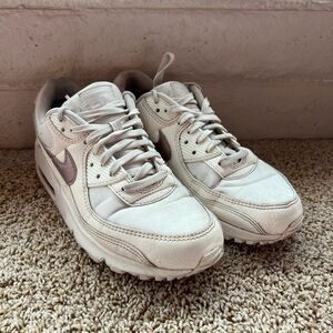 Nike Women's White and Purple Sneakers